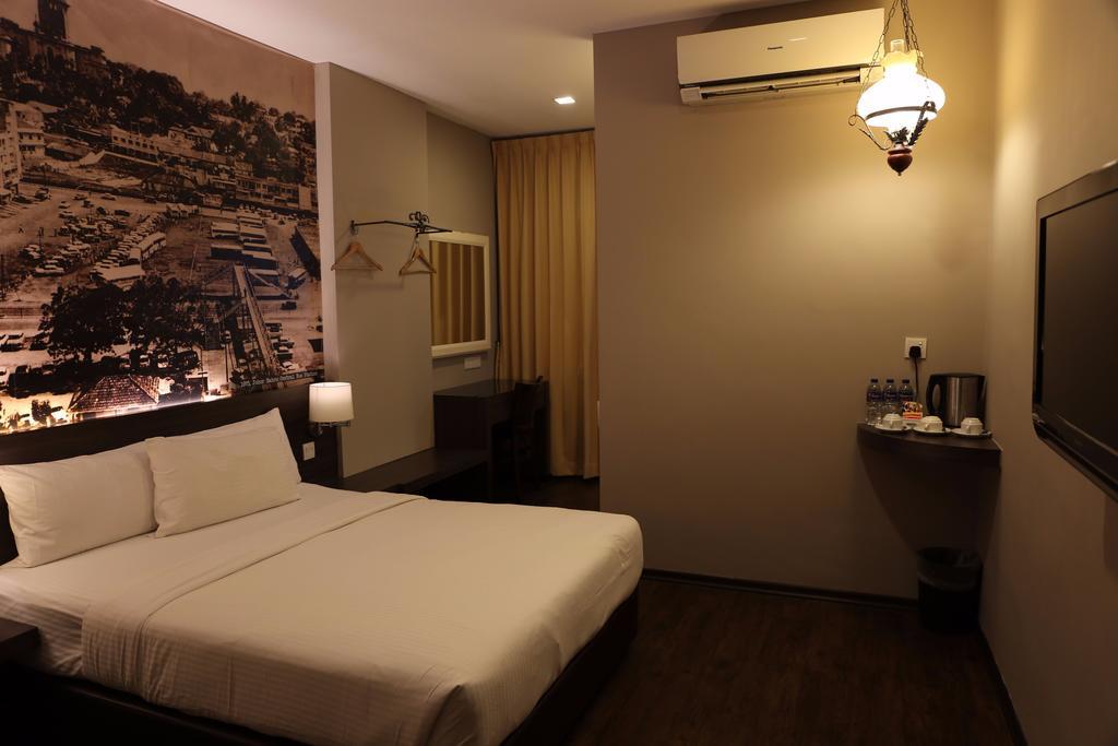 The Grand Jade Hotel