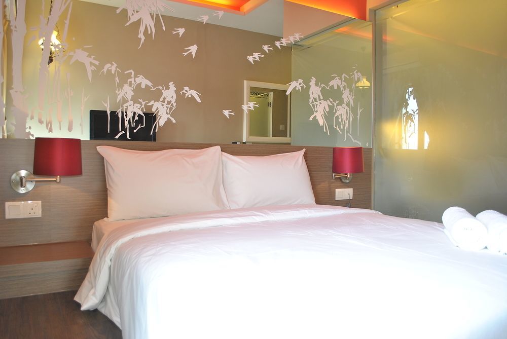 The Grand Jade Hotel 2*